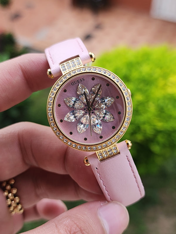 RELOJ GUESS DE MUJER – GW0382L1 | ELEGANCIA ROSÉ CON BRILLO