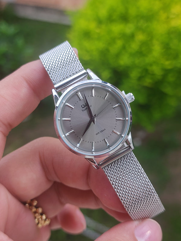 RELOJ Q&Q DORADO DE LUJO PARA MUJER PL + ENVÍO GRATIS